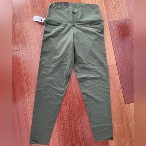 Aritzia TnaCHILL Atmosphere Hi-Rise 3/4 Legging ~KOMBU ~SMALL **NEW